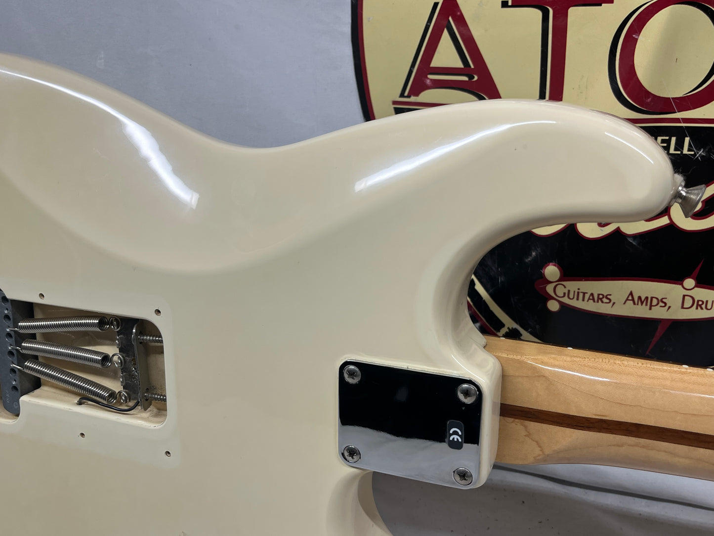 Fender Standard Stratocaster Strat Left Handed Lefty Electric Guitar - Arctic White