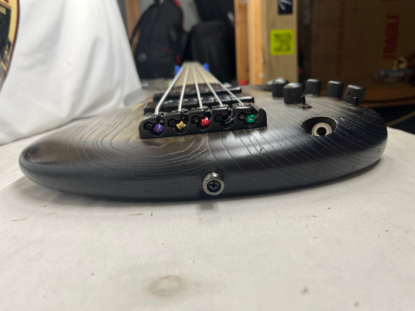 Ibanez Soundgear SR605E 5-String Electric Bass