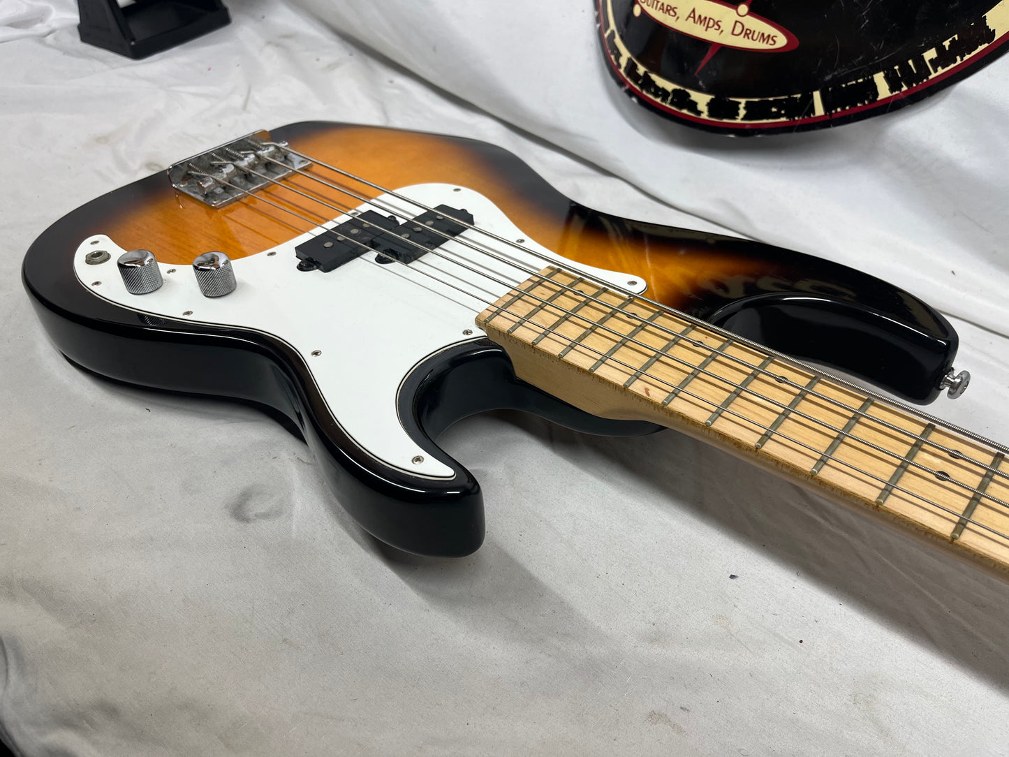Samick Greg Bennett Corsair CR2 4-String Doublecut P-Style Bass