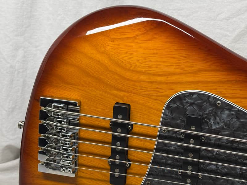 Fender American Elite Jazz Bass V Ash 5-string J-Bass - Image 3