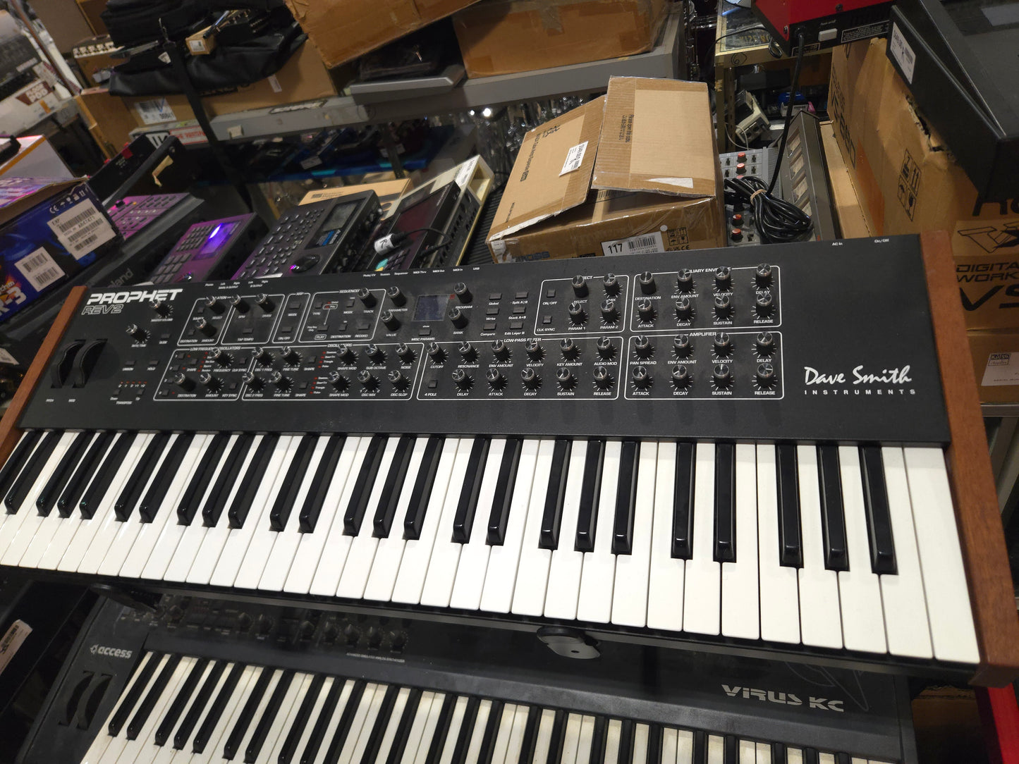 Dave Smith Instruments Prophet Rev2 61-Key 8-Voice Polyphonic Synthesizer 2017 - 2018 - Local Pickup Only