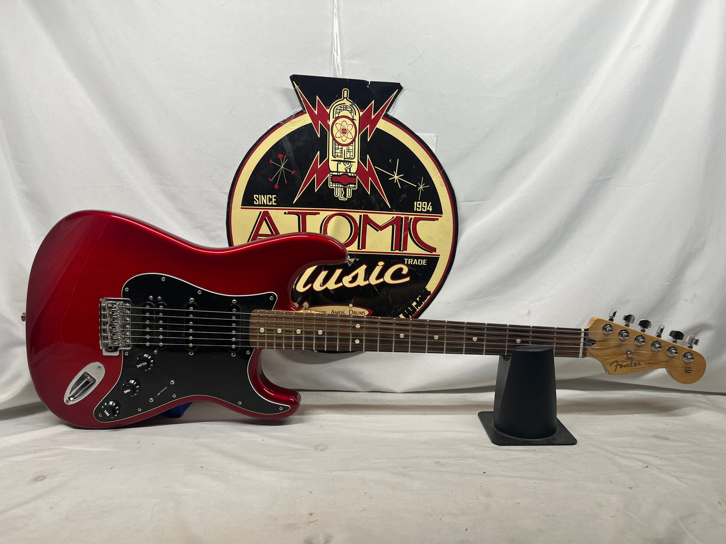 Fender Standard Stratocaster HSS FSR Electric Guitar MIM - Made in Mexico - Candy Red Burst