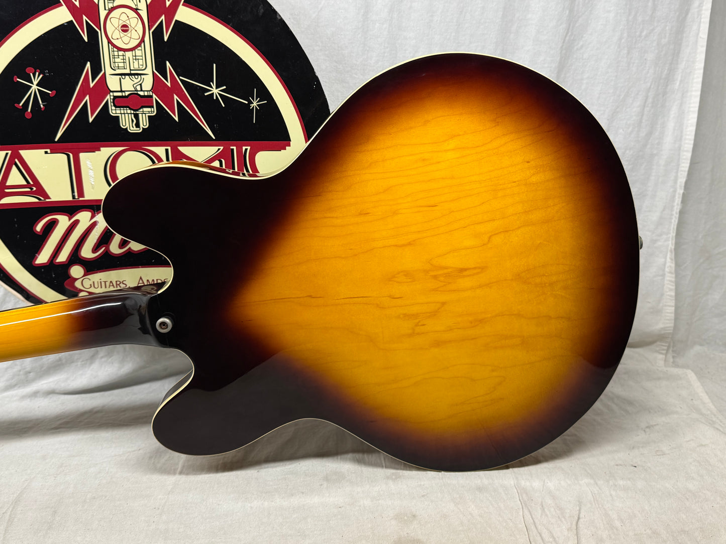 Epiphone Factory 2nd Limited Edition Dot Deluxe Semi-Hollowbody Guitar with Case