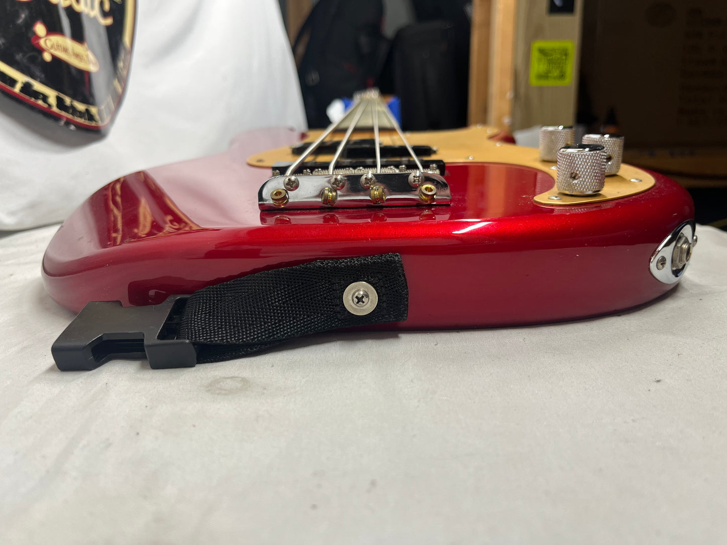 Fender Deluxe Series Precision Bass Special Bass Guitar 1998 - Red