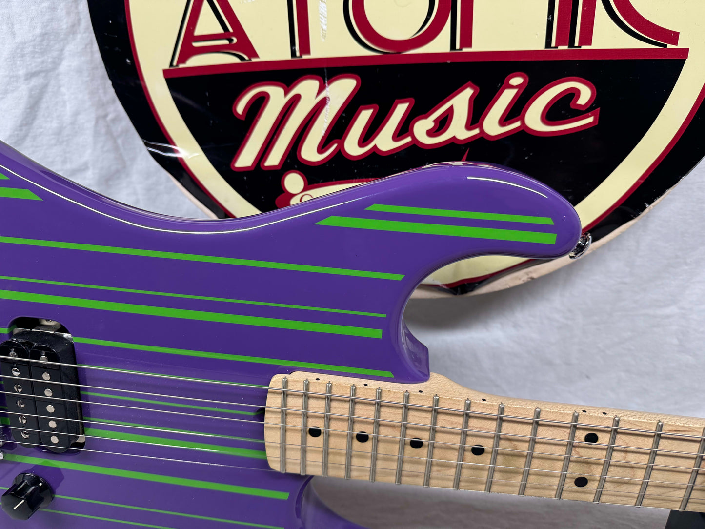 Mean Street Guitars meanstreet Unchained Tour Guitar with Case - Joker