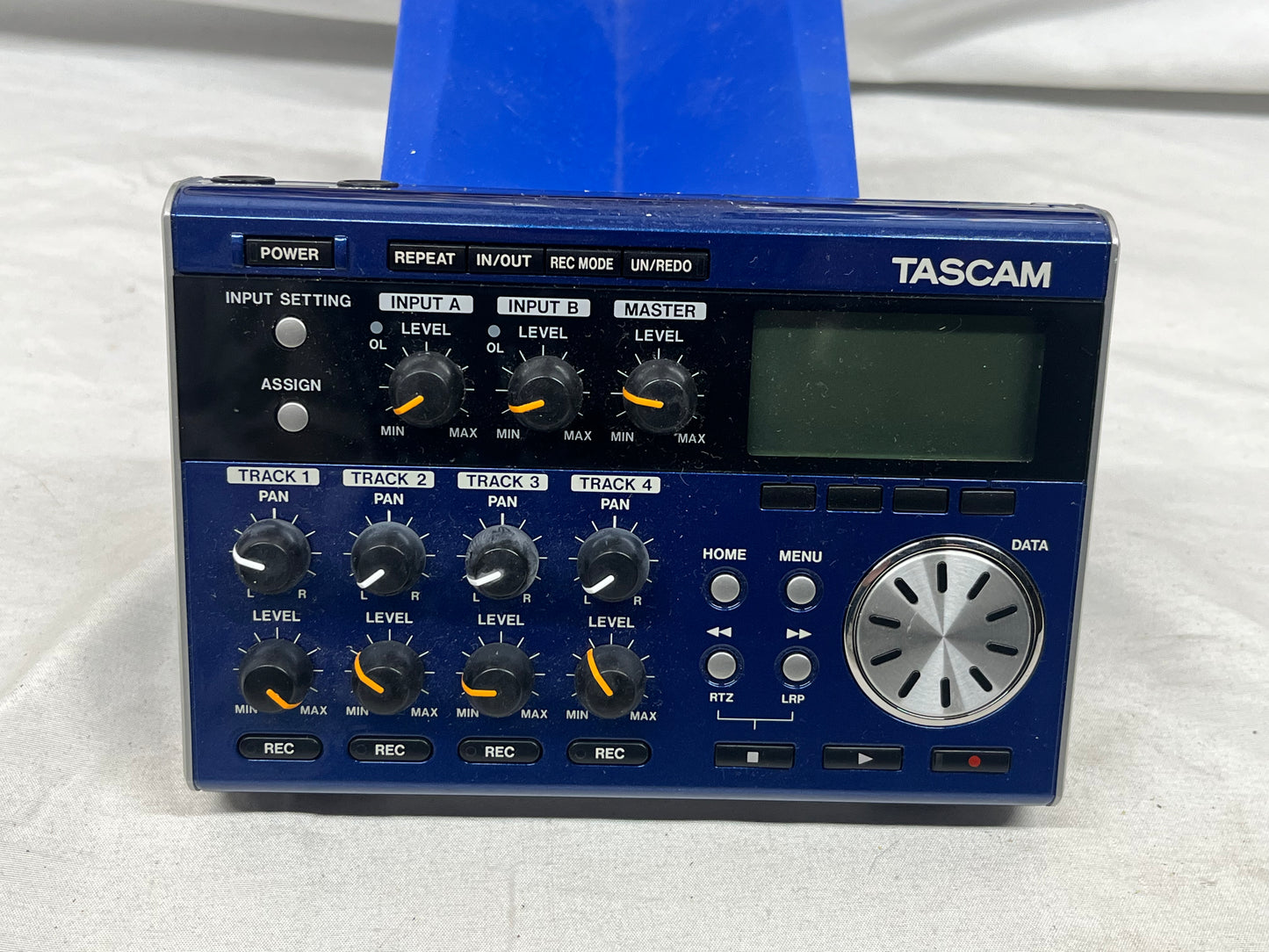 TASCAM Pocketstudio DP-004 Digital Portable Digital 4-Track Recorder