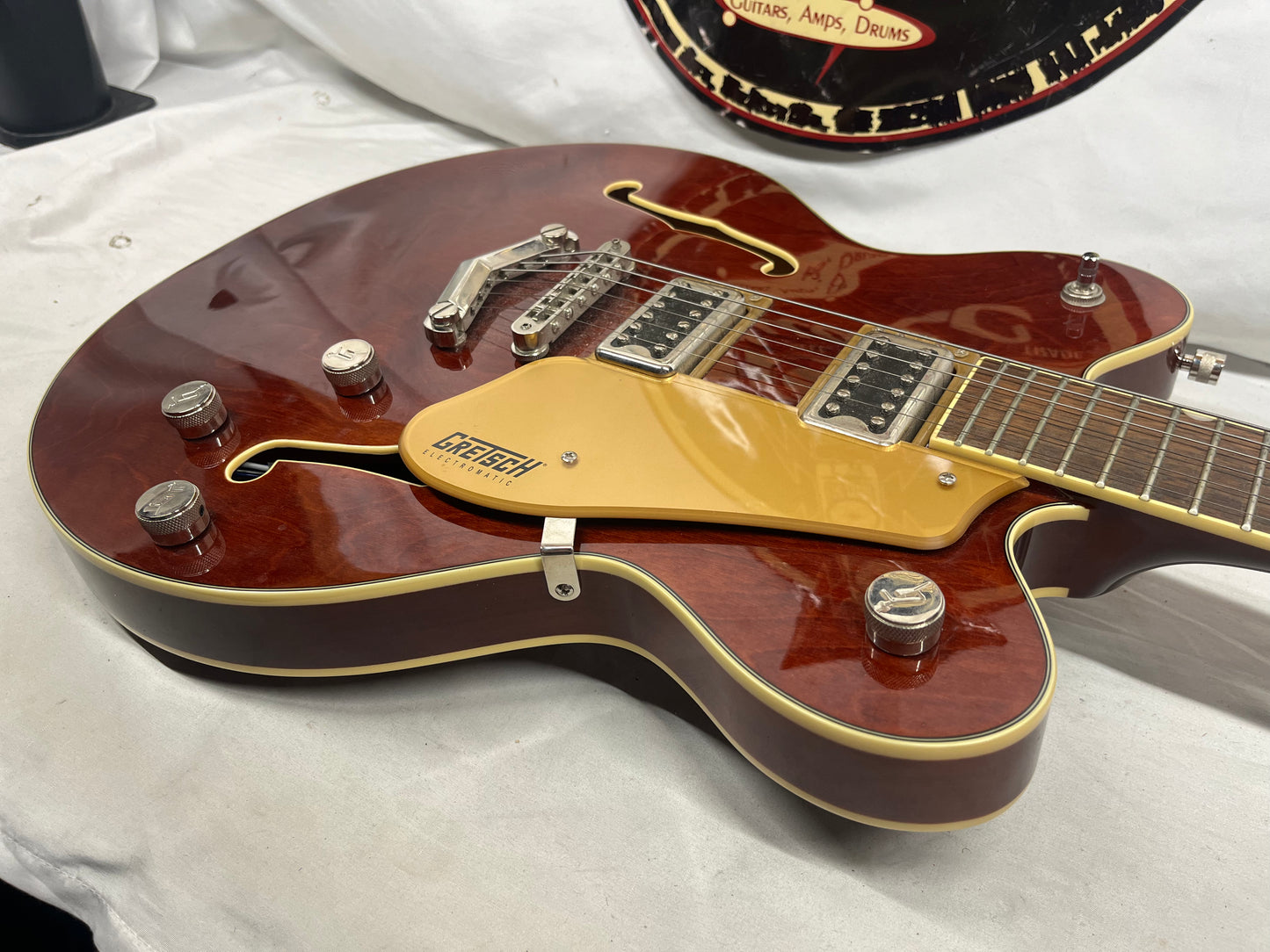 Gretsch G5622 Semi-Hollow Body Electric Guitar