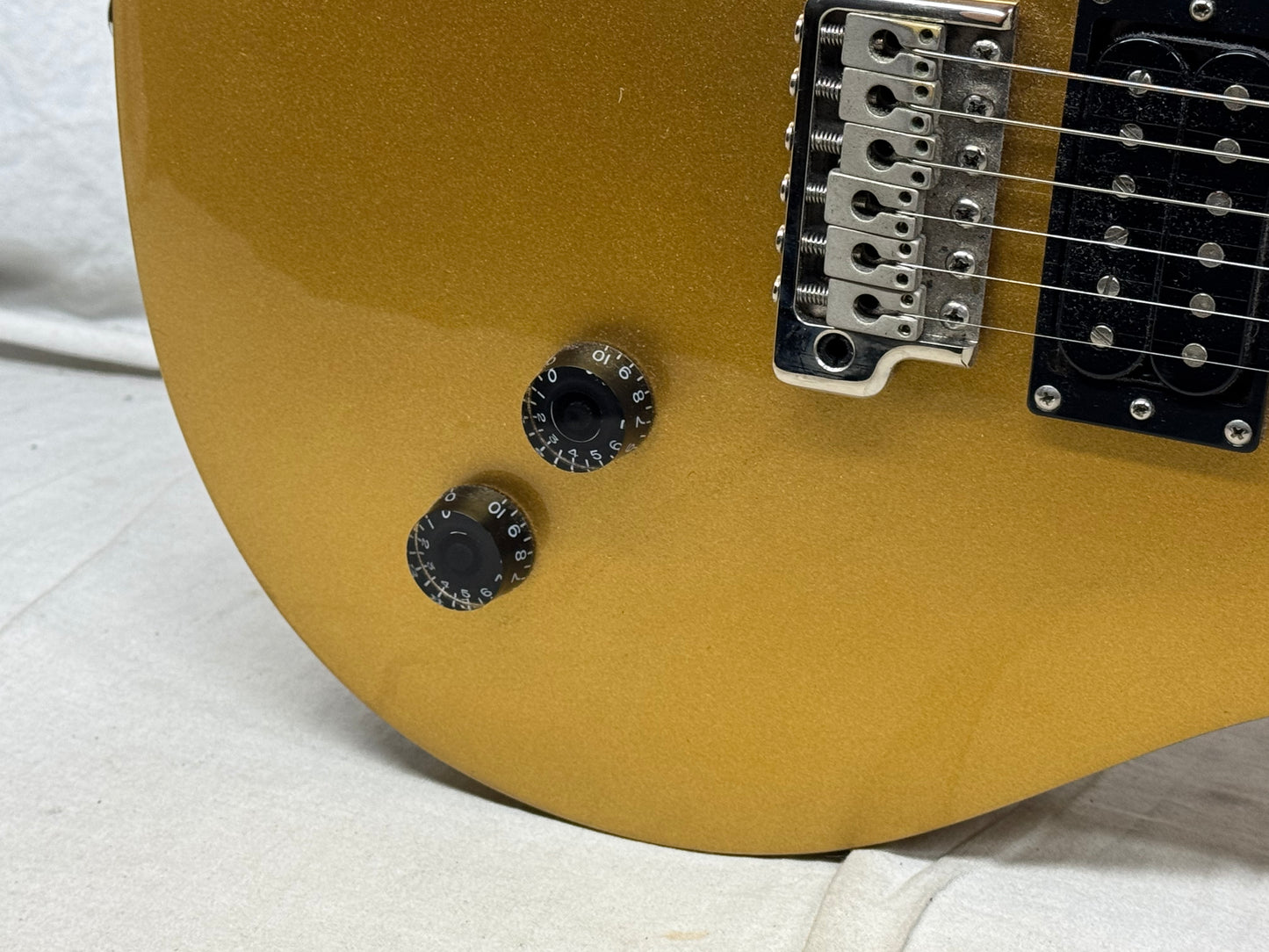 PRS Paul Reed Smith SE Santana Singlecut Guitar 2020 - Egyptian Gold