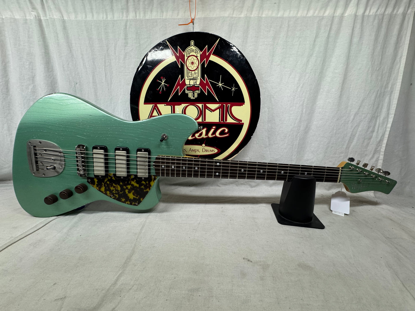 Maghini Guitars Skylark Baritone Guitar with COA + Gator Case 2023 - Lightly Aged Jade Metallic