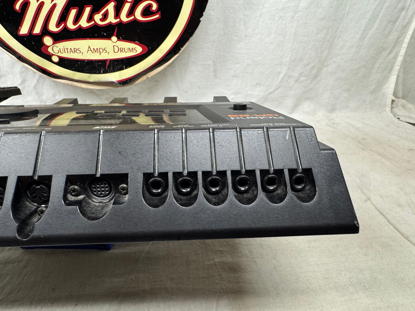 Roland GR-33 gr33 Guitar Synthesizer Pedal with Power Supply