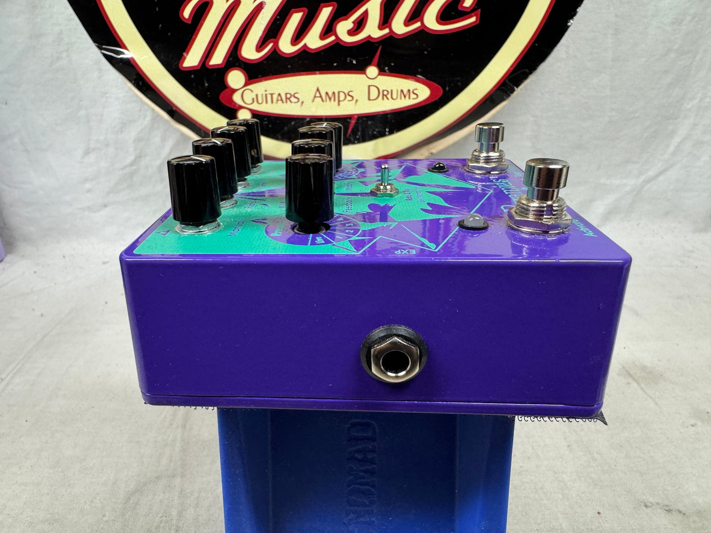 EarthQuaker Devices Pyramids Flanger Pedal
