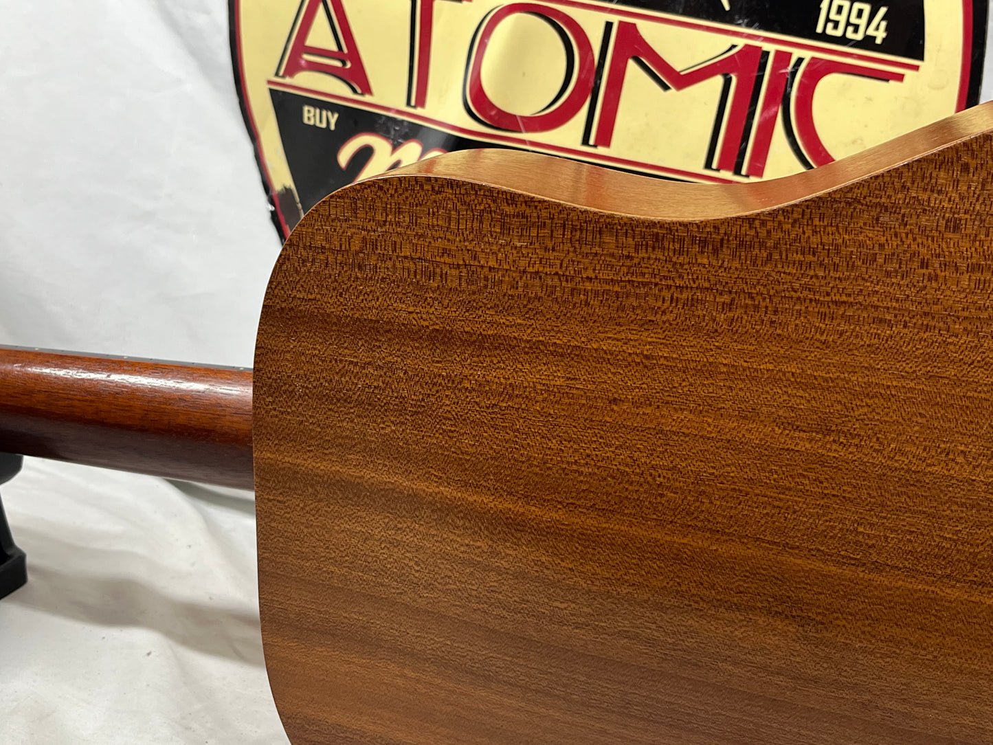 Taylor 305 Baby Taylor Acoustic Guitar with Gig Bag