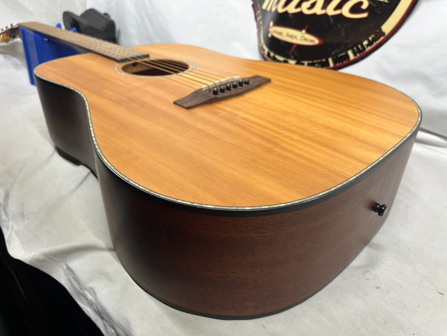 Cort Earth E NS Acoustic Guitar