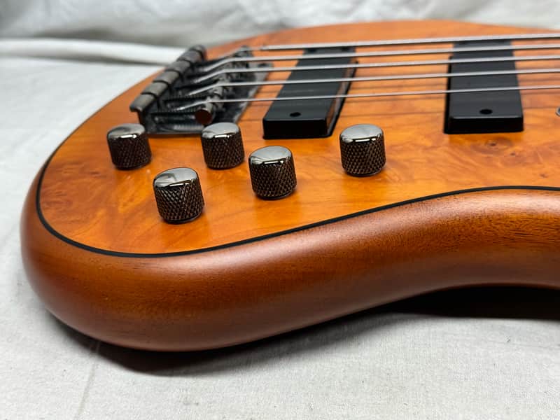 MTD Michael Tobias Design Kingston Z5 z 5 V 5-string Bass - Image 15
