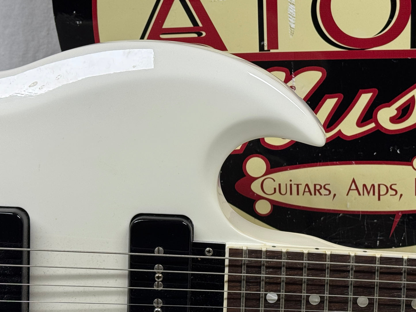 Gibson 50th Anniversary Pete Townshend Signature Model SG Guitar with Case 2011 - Polaris White