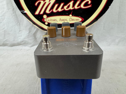 Universal Audio Ox Stomp Dynamic Speaker Emulator Cab Sim Pedal