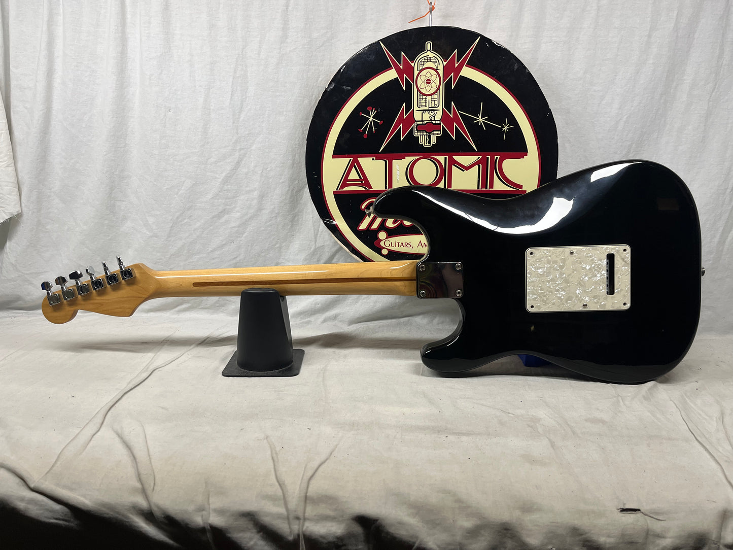 Fender Standard Stratocaster Strat MIM - Made in Mexico Electric Guitar