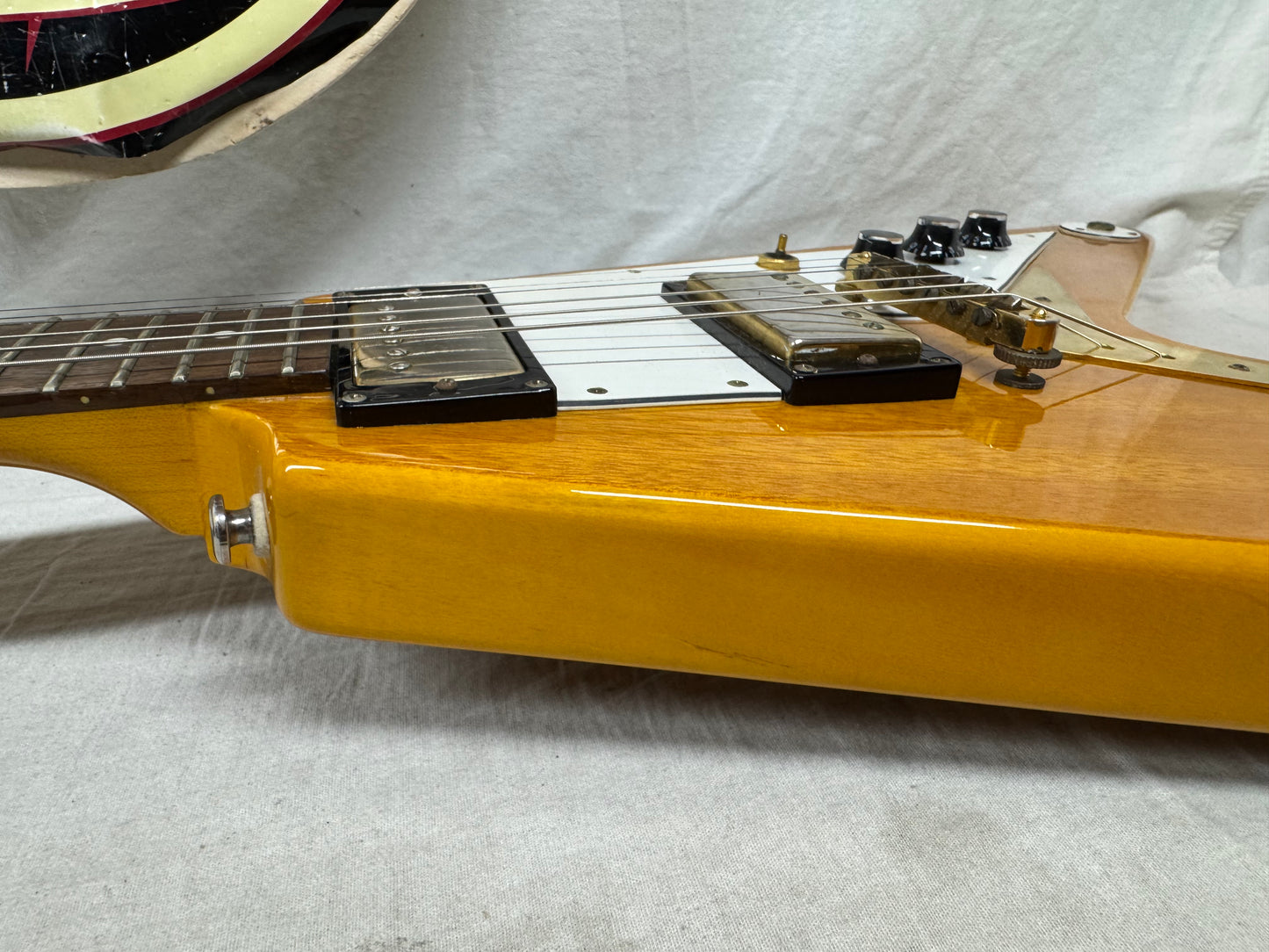 Epiphone EGV2KOGH1 '58 1958 Korina Flying V Guitar with Case 2009