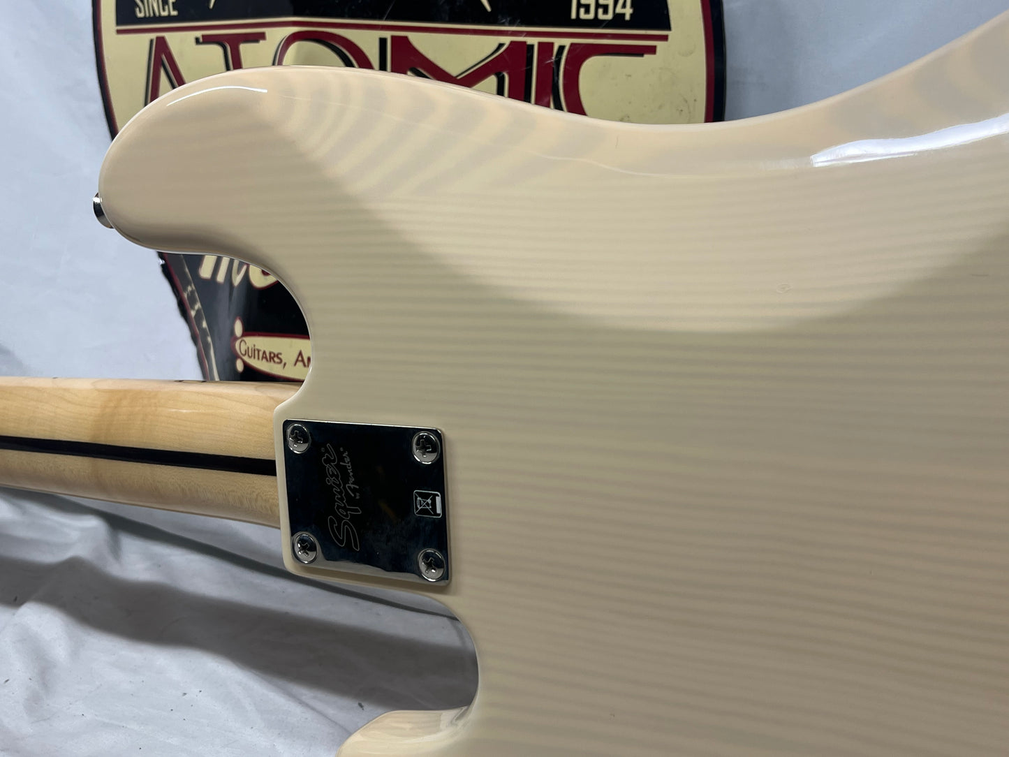 Squier Classic Vibes 4-String Electric Precision Bass '50s - White Blonde