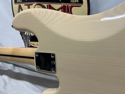 Squier Classic Vibes 4-String Electric Precision Bass '50s - White Blonde