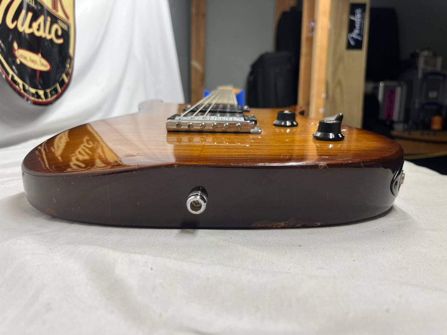 Godin Freeway Classic Electric Guitar - Dual Action Truss Rod