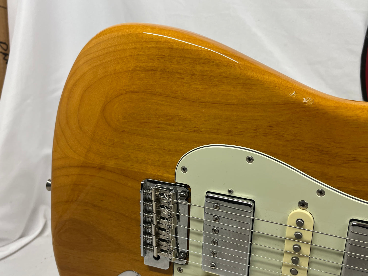 Fender 2024 Collection, Made in Japan Hybrid II Stratocaster Strat HSH with Gig Bag - Vintage Natural