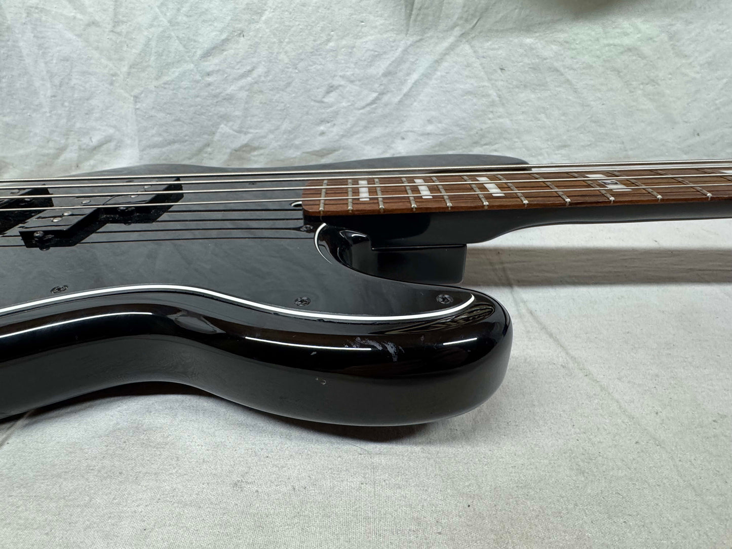 Fender Duff McKagan Deluxe Jazz Bass Special Precision 4-string Bass 2020 - Black / Rosewood fingerboard