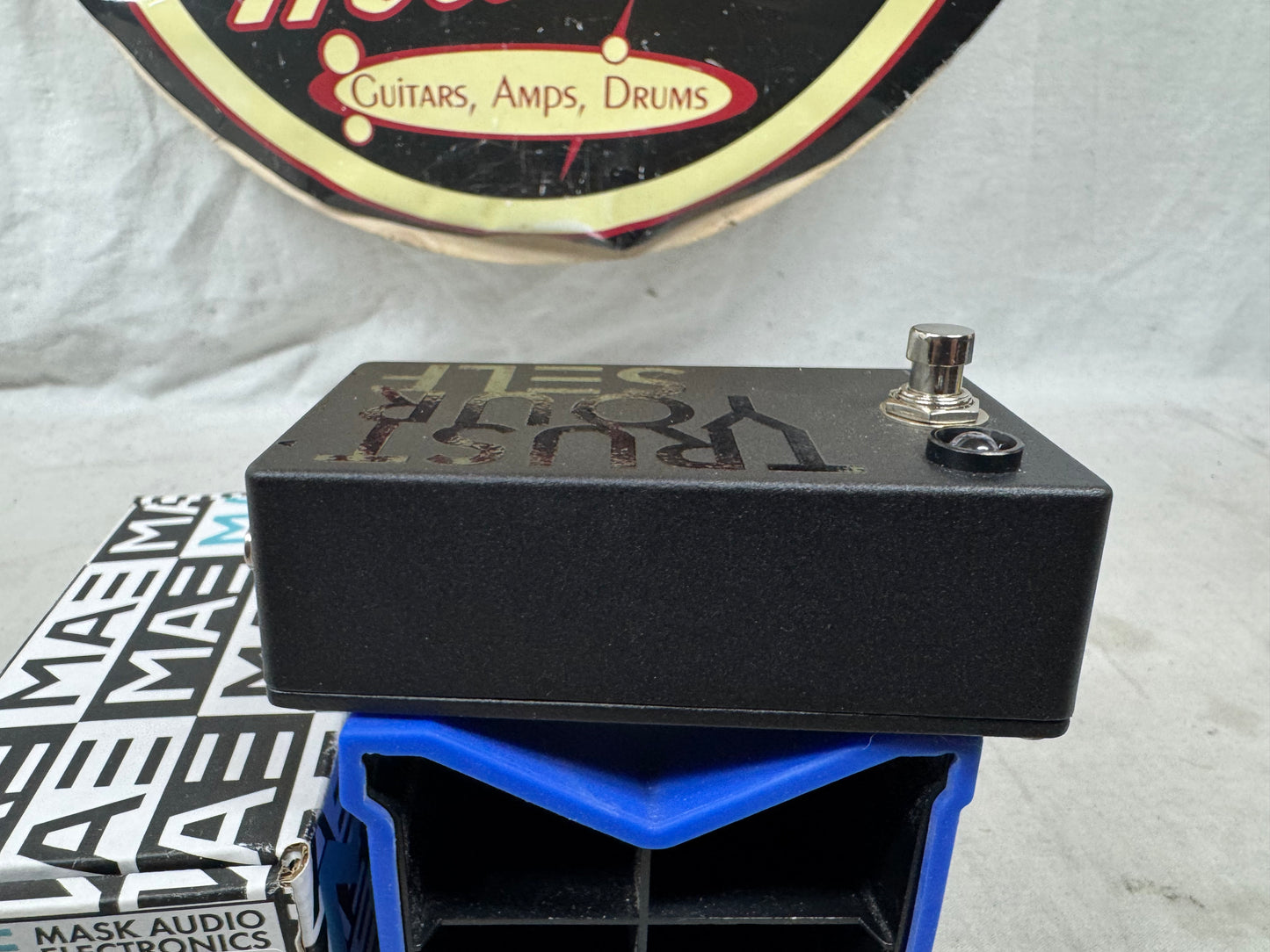 Mask Audio Electronics MAE Trust Yourself Distortion Pedal with Box