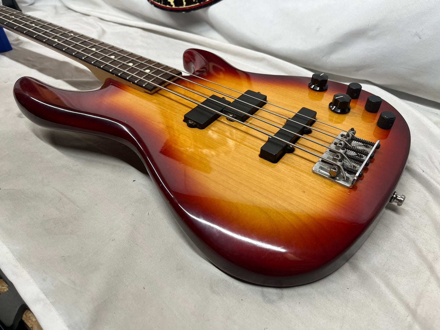 Fender Deluxe Zone 4-String Electric Bass 2001 - Sienna Sunburst