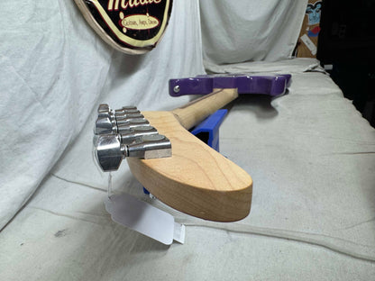 Mean Street Guitars meanstreet Unchained Tour Guitar with Case - Joker