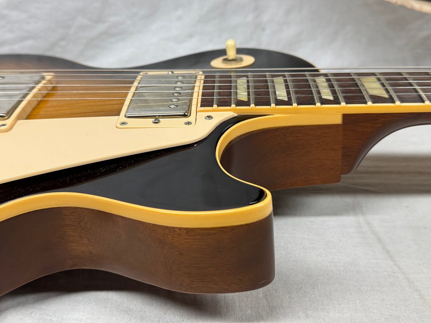 Gibson LPCGVSCH1 Les Paul Traditional Pro Guitar with Case 2012 - Vintage Sunburst