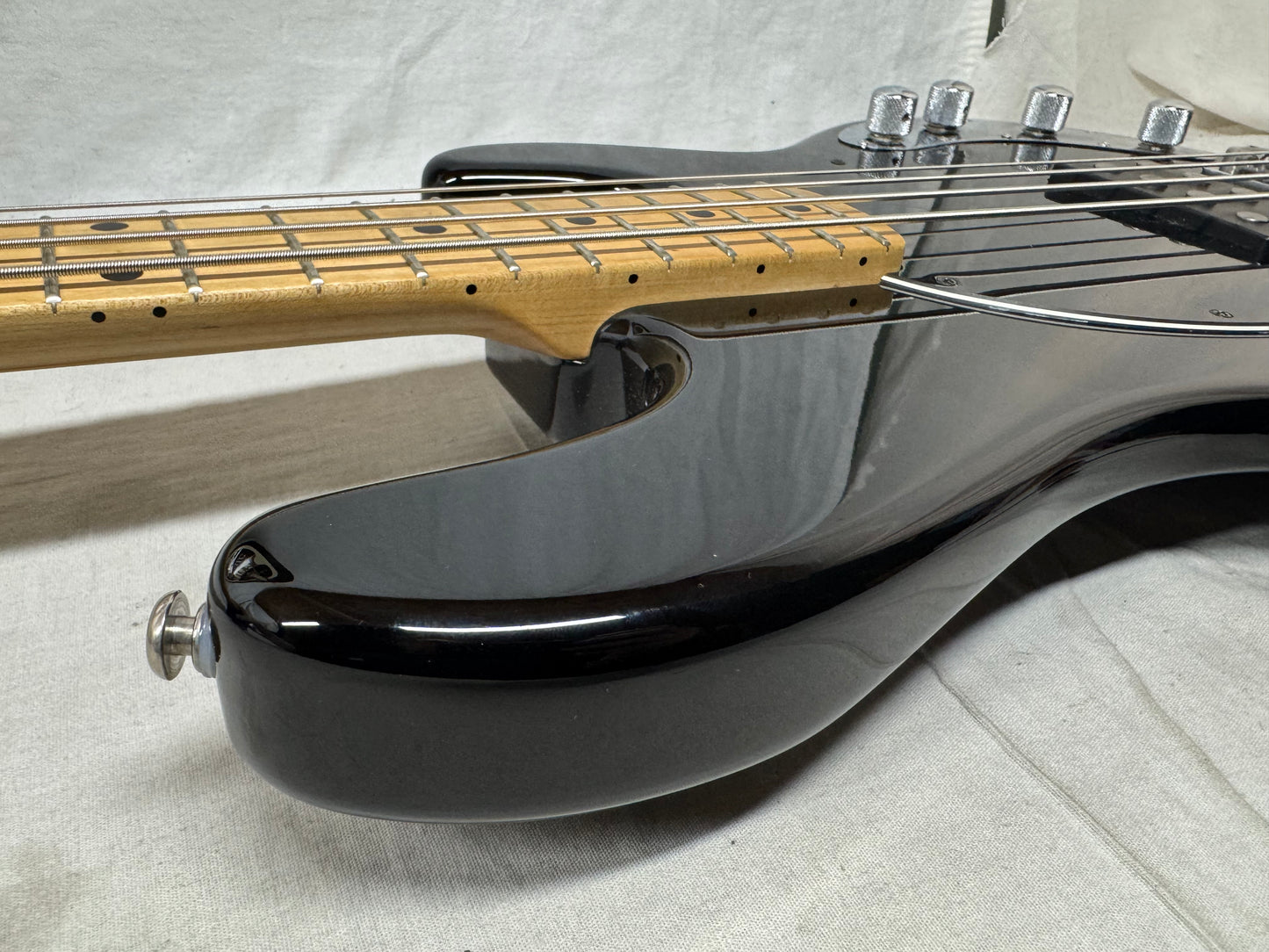 Ernie Ball Music Man Stingray sting ray 3 EQ H 3eq 4-string Bass with Case 2003 - Black / Maple neck