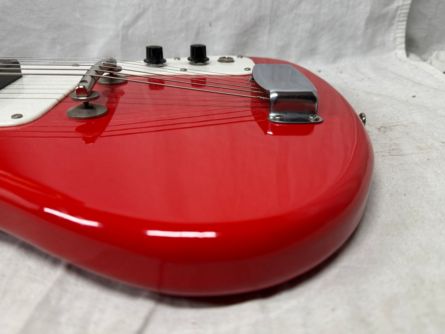 Supro Colt 22" Short Scale Guitar Vintage - Red (appears to be re-finished)