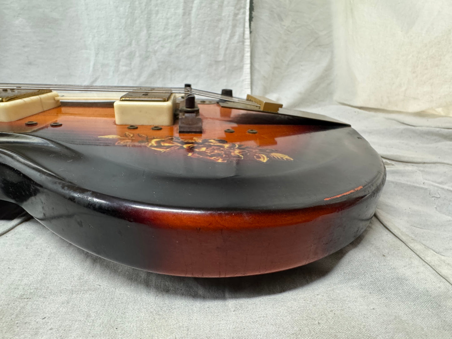Supro Rhythm Master Guitar with Case - Sunburst