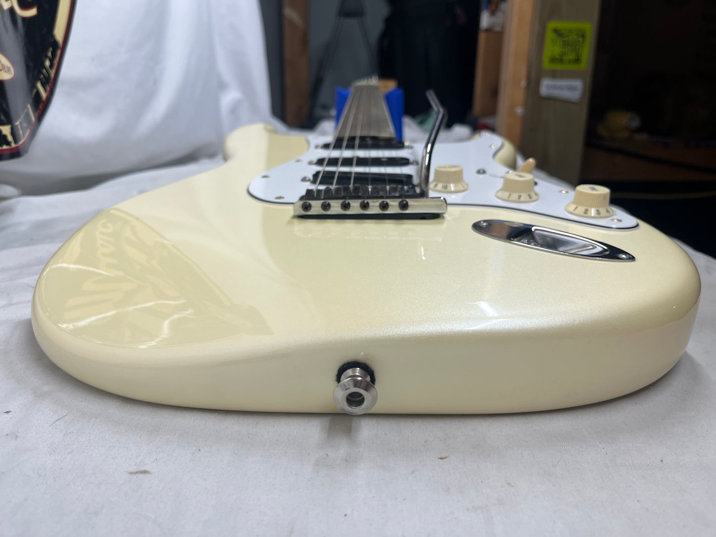 Fender American Elite Stratocaster Strat Shawbucker Electric Guitar with Hard Case