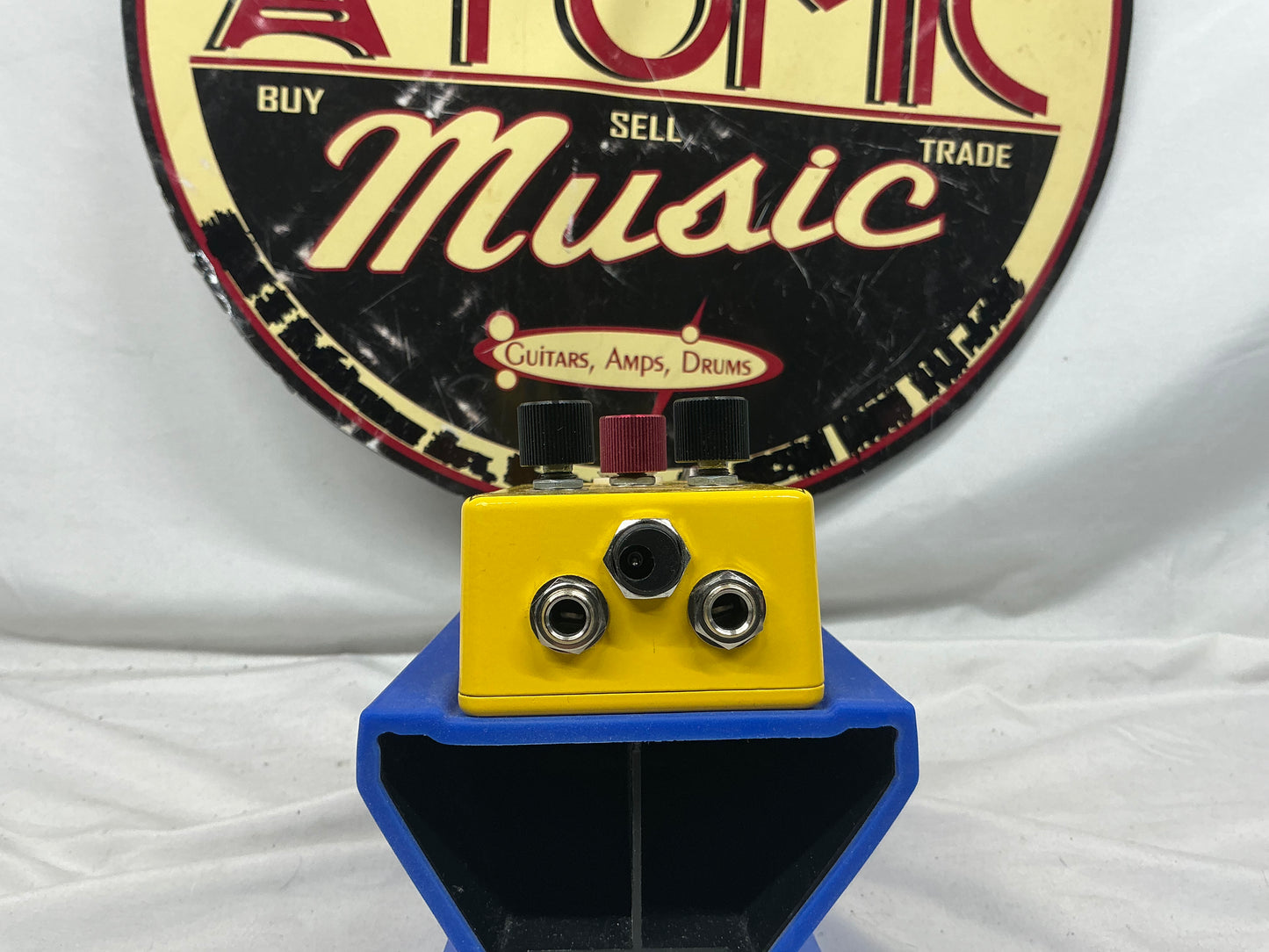 Summer School Electronics The Bootster Booster Boost Pedal with Box