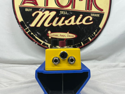 Summer School Electronics The Bootster Booster Boost Pedal with Box
