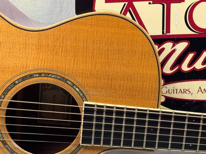 Larrivee 05 Select Series OMV-05 omv05 Single Cutaway Acoustic Guitar with Case -- *Split in Top / Cracks*