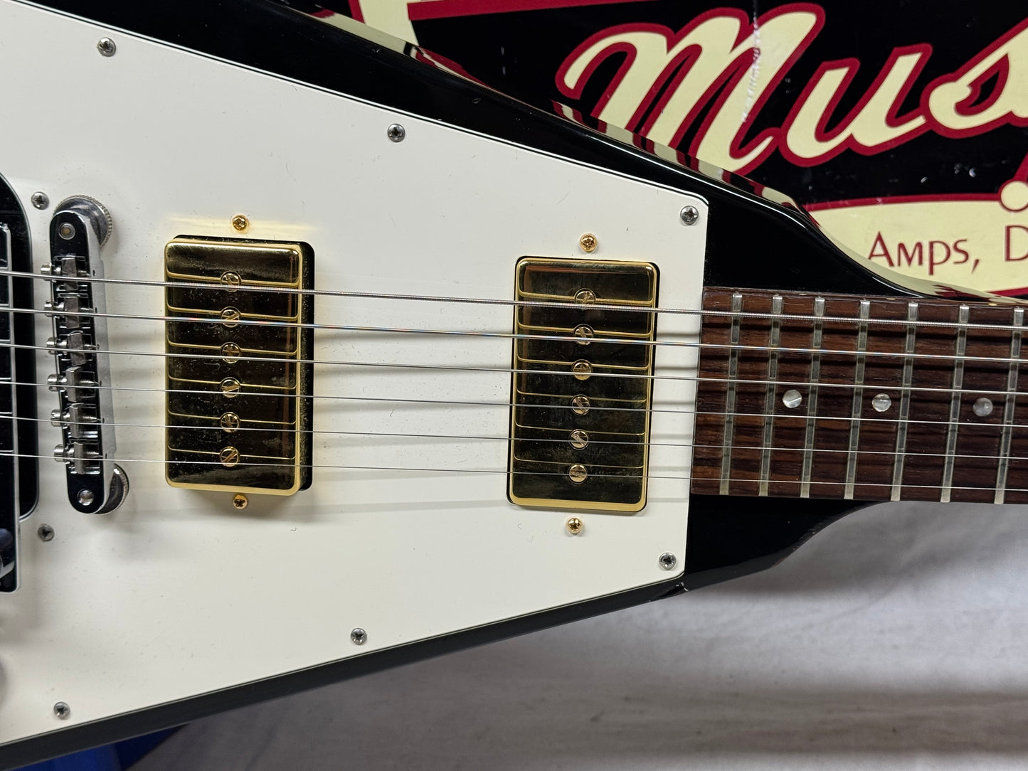 Gibson Flying V Guitar with TKL Case - mods 1993 - Ebony / Black