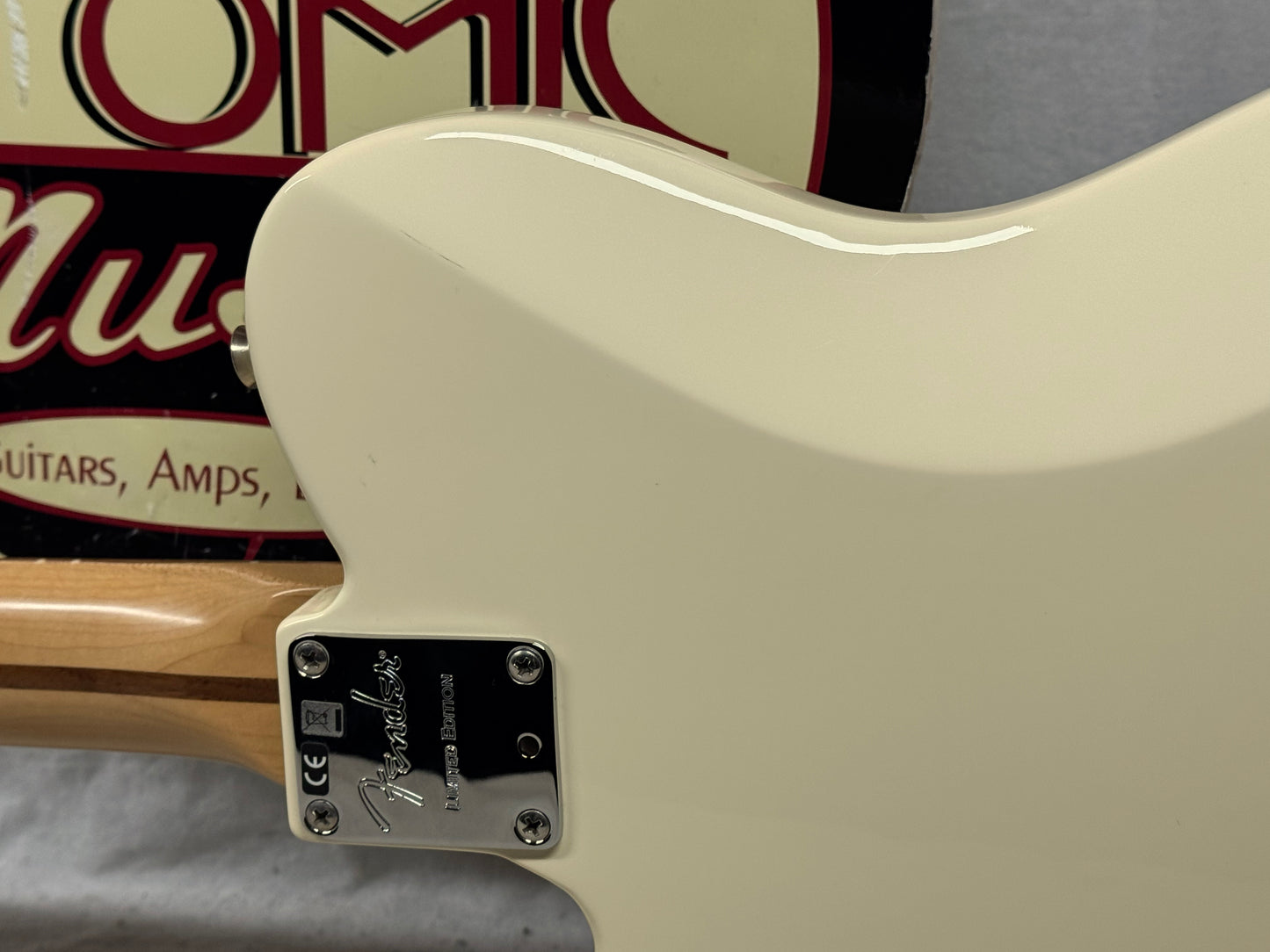 Fender Limited Edition American Standard Telecaster with Matching Headstock Guitar + Case 2016 - Olympic White / Rosewood fingerboard