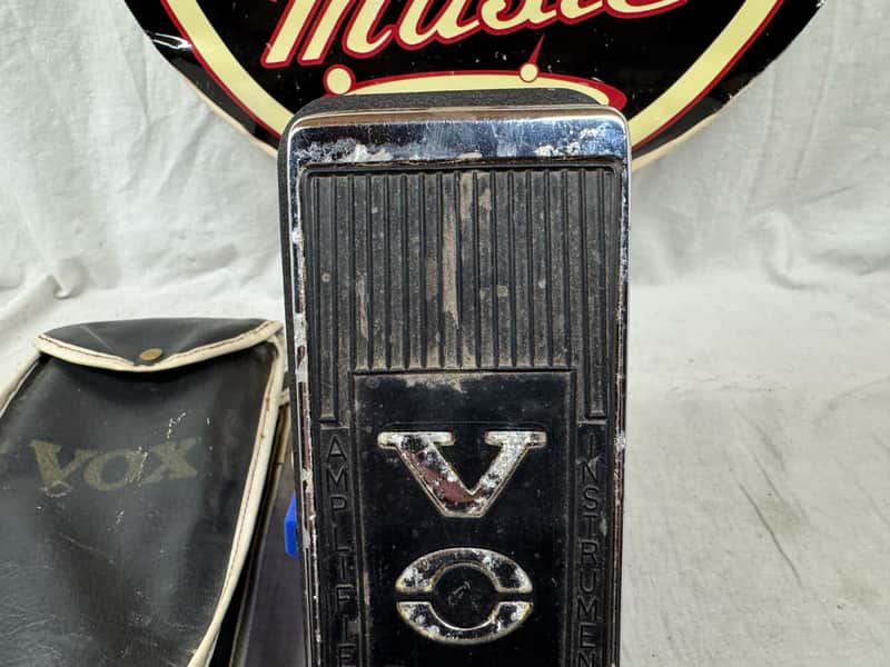 Vox V846 Wah Wah Pedal with Sheath - Image 3