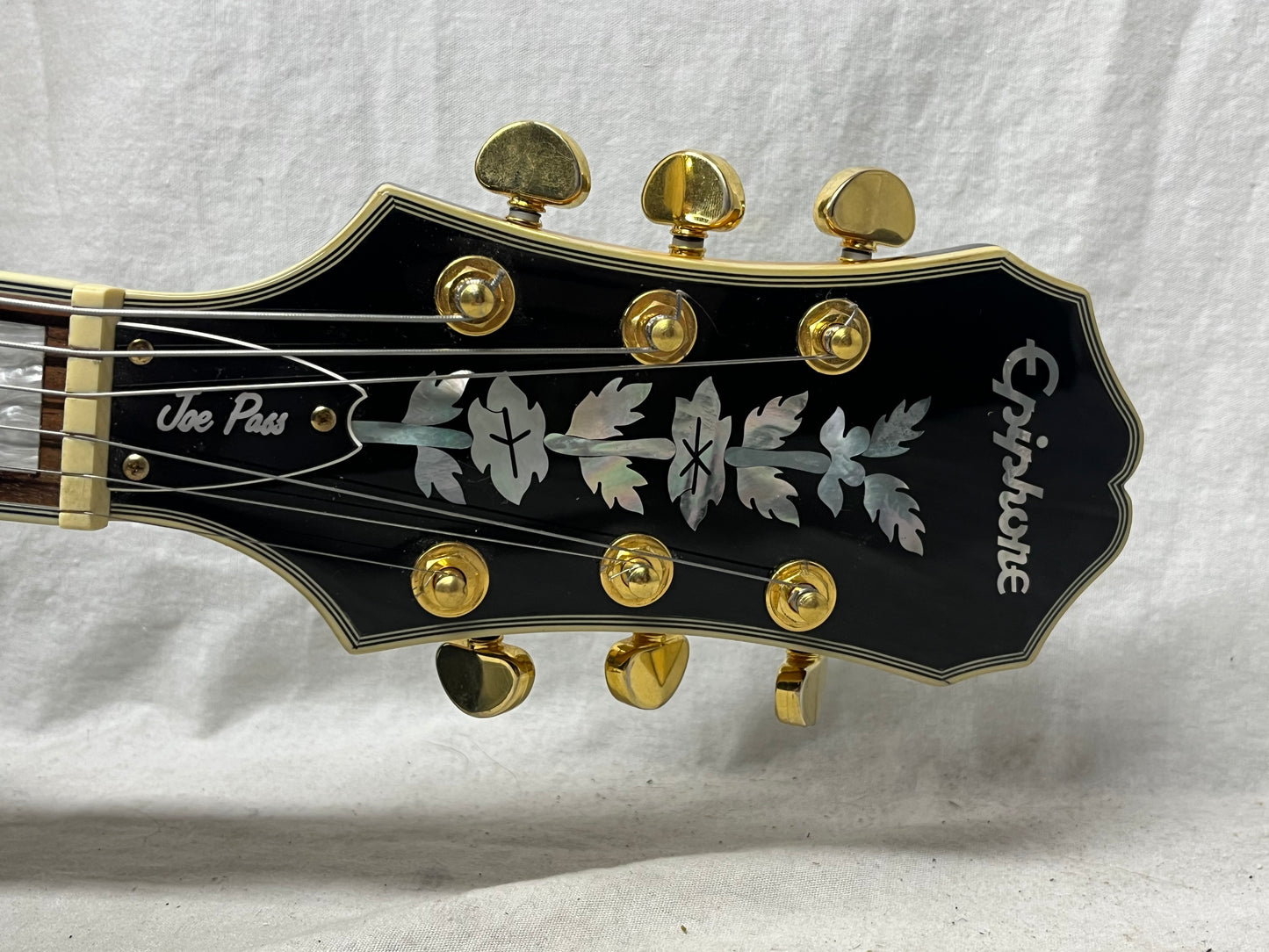 Epiphone Joe Pass Signature Emperor II VS Archtop Hollow Body Electric Guitar