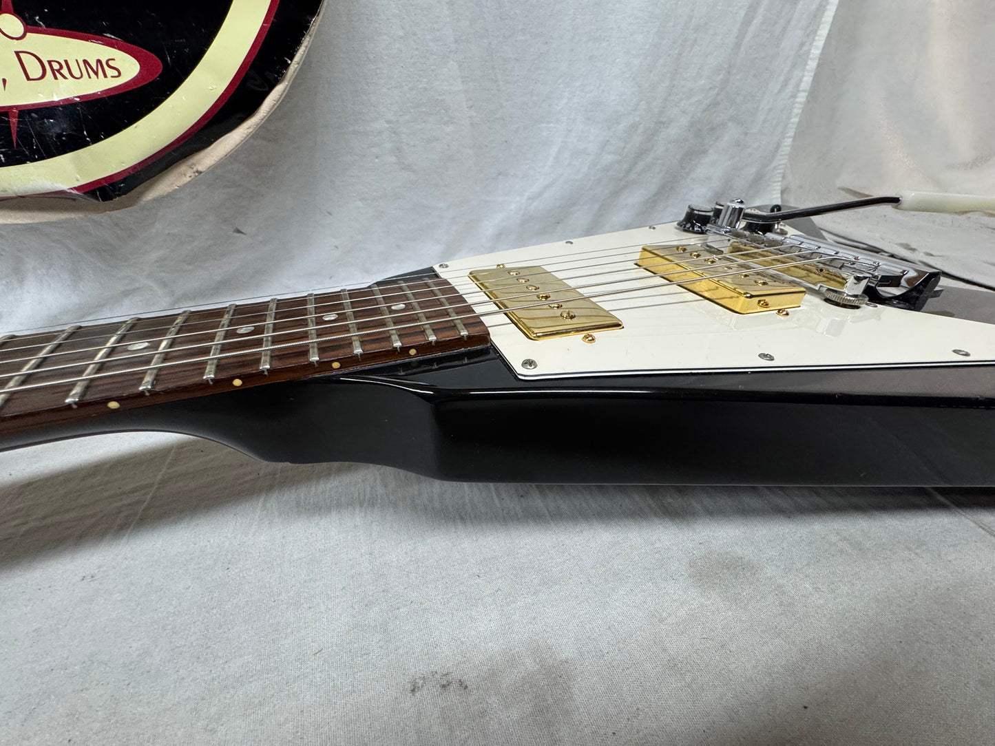 Gibson Flying V Guitar with TKL Case - mods 1993 - Ebony / Black