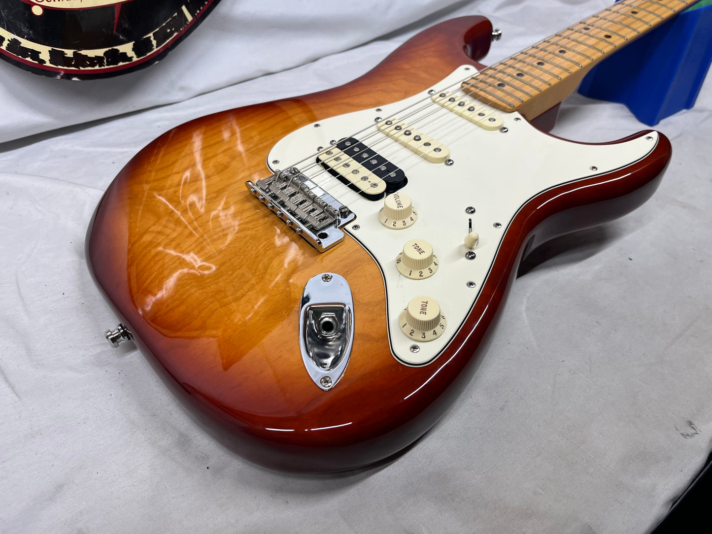 Fender American Standard Stratocaster Strat HSS Shawbucker Electric Guitar with Case - Sienna Sunburst