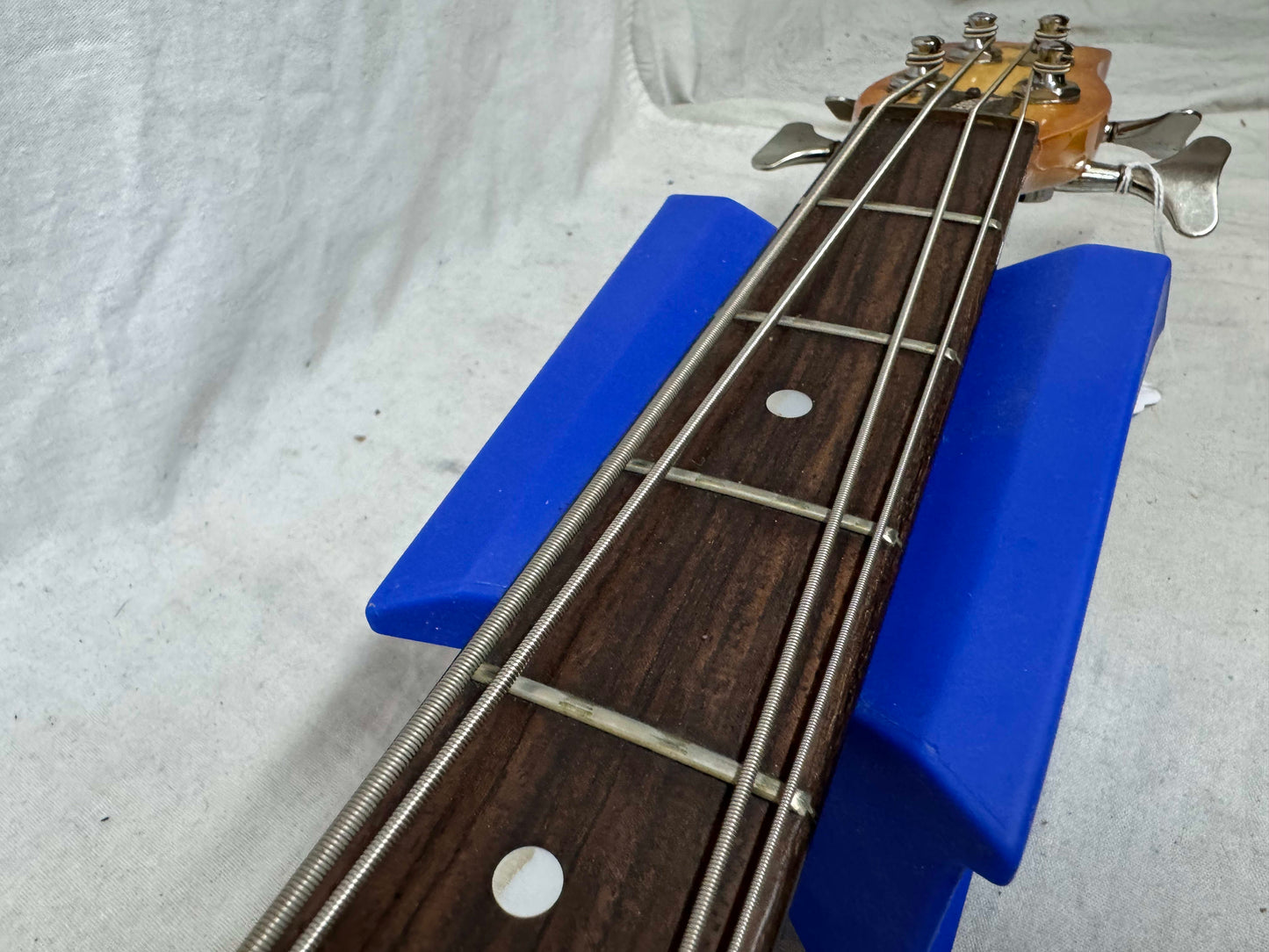 Hondo II Professional Longhorn 4-string Bass with Case Vintage