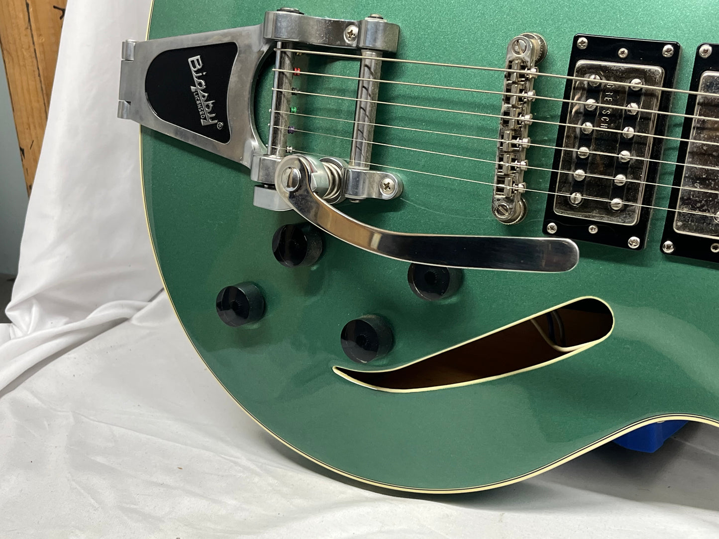 Gretsch Streamliner G2627T/GRG Semi-Hollow Body Electric Guitar