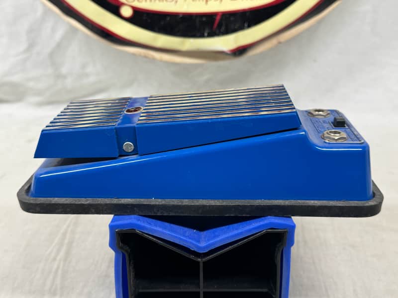Uecks Kay Tremolo Pedal - Image 4