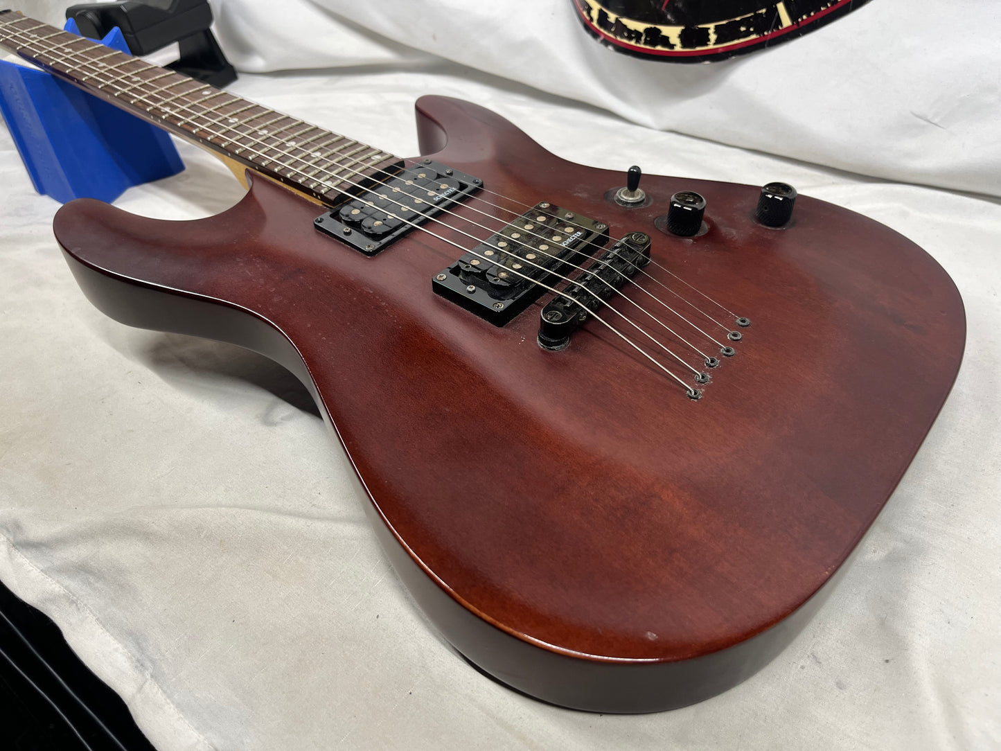 Schecter Diamond Series Omen-6 Doublecut Electric Guitar