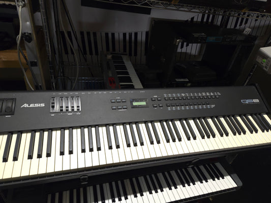 Alesis QS8 1996 - Local Pickup Only