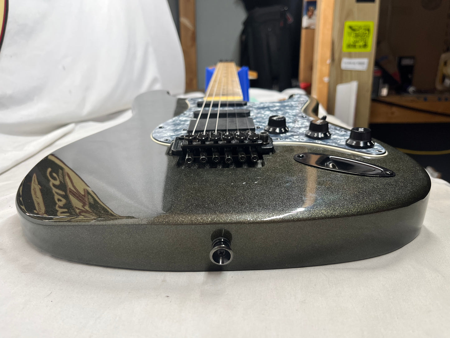 Kramer Focus VT-211 MBK HSS Doublecut Electric Guitar